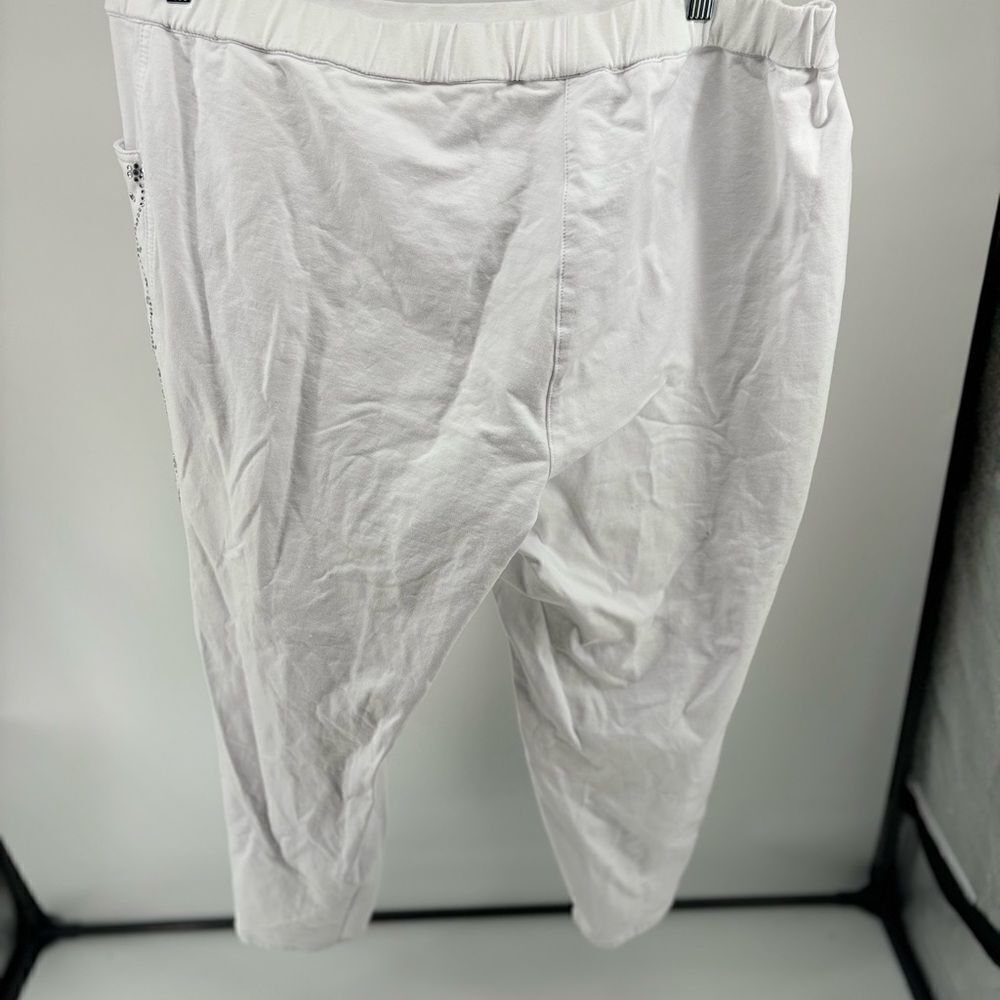Quacker Factory Dream Jeannes White Embellished Pants Size 2X - Picture 12 of 16